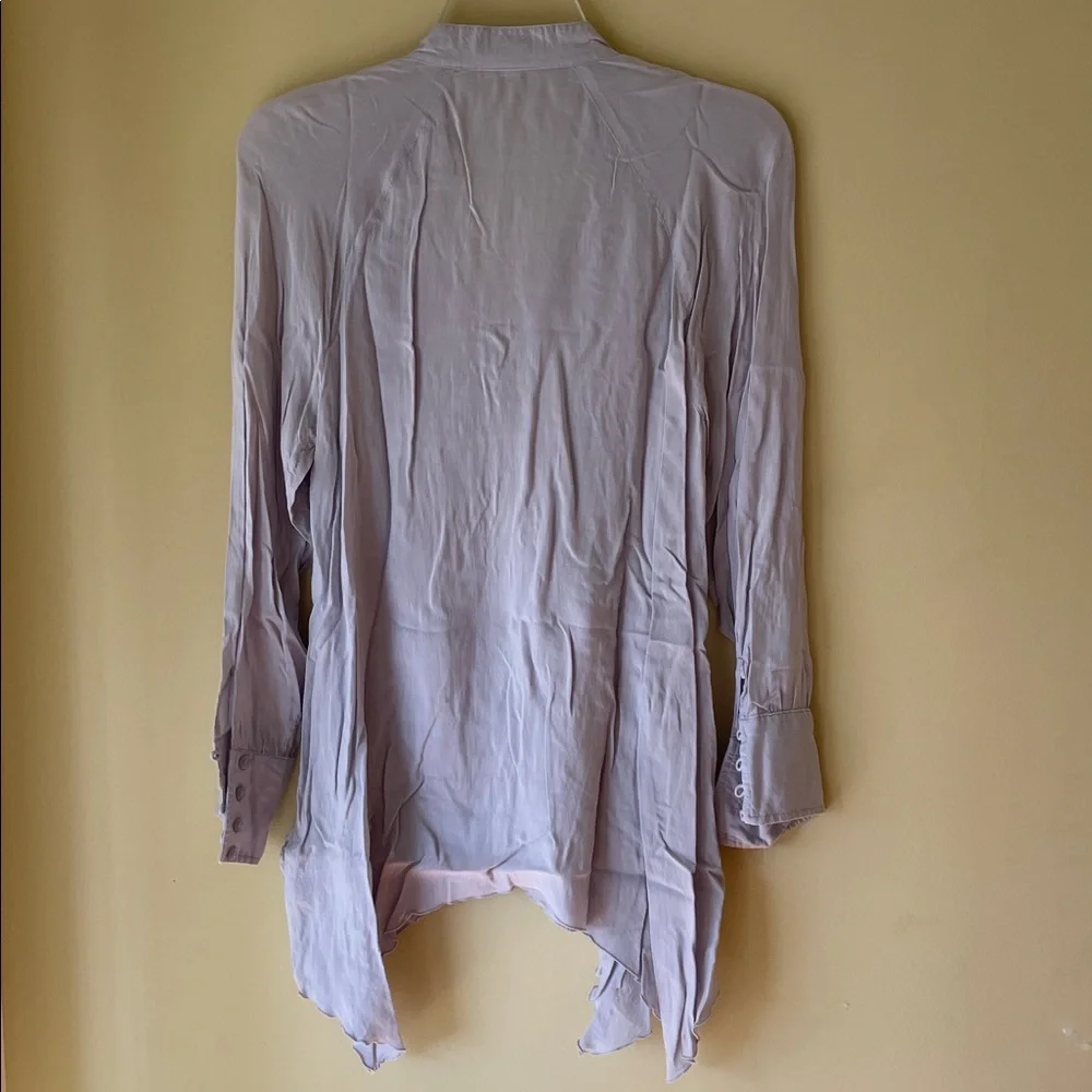 Flowy Light Gray Long Sleep Top Size Small - Picture 2 of 9